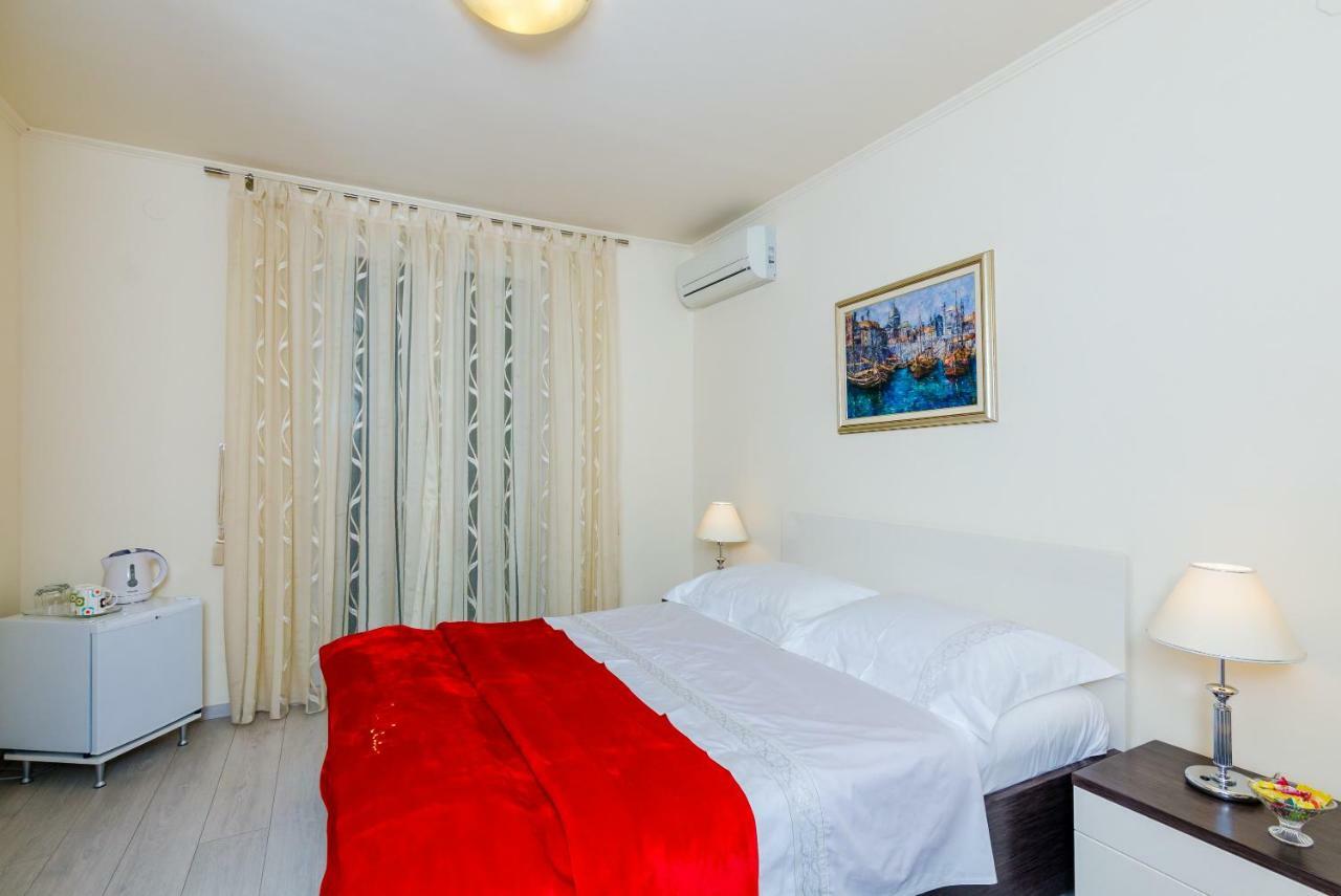 Deluxe Sunset Room, View Of The Old Town Dubrovnik Exterior photo